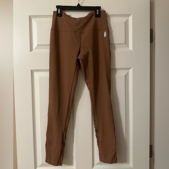 Free People Movement Revelation Yoga Leggings Brown Sz Small NWOT - Picture 5 of 9